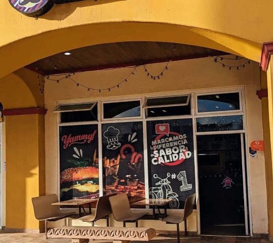 Mister Alitas Porticos