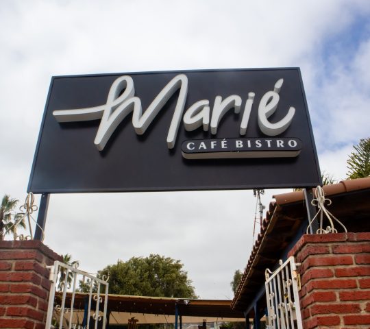 CAFE BISTRO MARIE